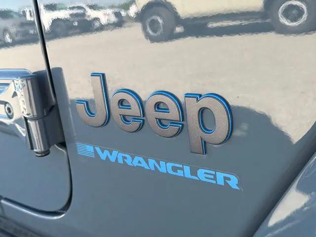 2025 Jeep Wrangler 4xe Sahara 4xe