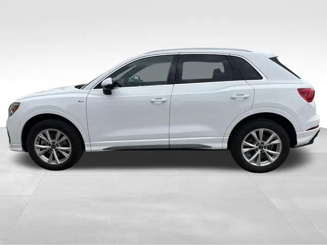 2025 Audi Q3 Premium 45 TFSI S line quattro Tiptronic