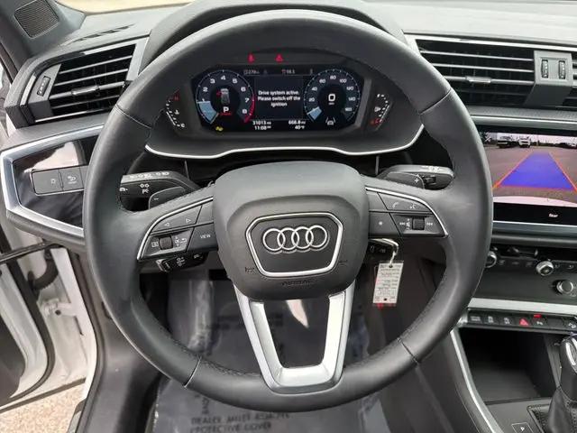 2025 Audi Q3 Premium 45 TFSI S line quattro Tiptronic
