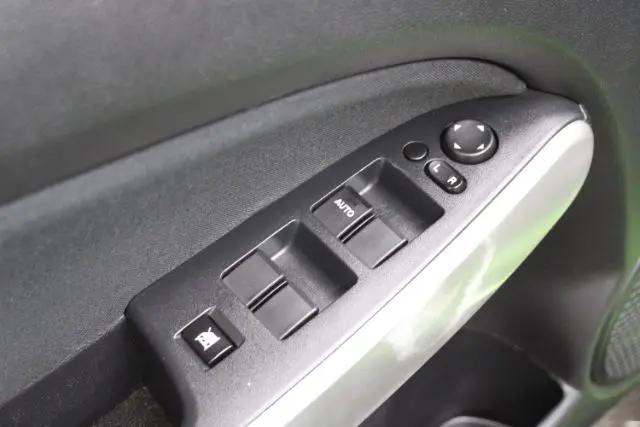 2012 Mazda Mazda2 Touring