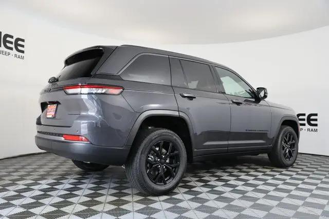2026 Jeep Grand Cherokee Altitude 4x4