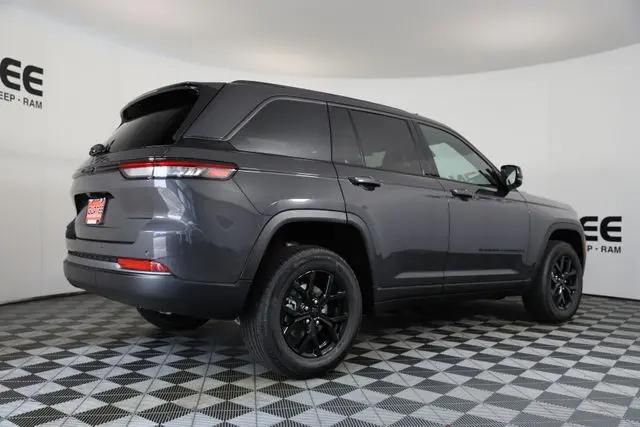 2026 Jeep Grand Cherokee Altitude 4x4