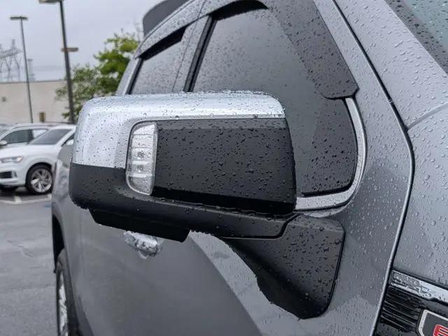 2023 GMC Sierra 1500 4WD Crew Cab Short Box Denali