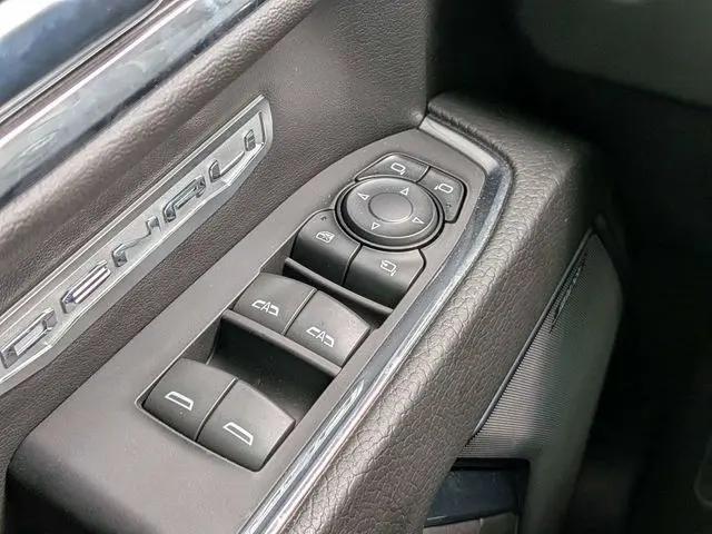 2023 GMC Sierra 1500 4WD Crew Cab Short Box Denali
