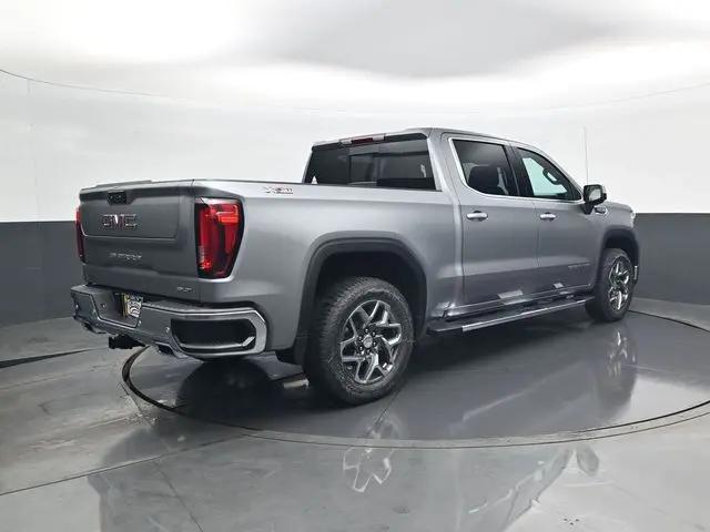 2026 GMC Sierra 1500 Crew Cab, Short Bed, SLT, 4WD