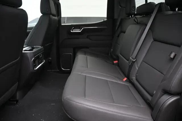 2026 GMC Sierra 1500 Crew Cab, Short Bed, SLT, 4WD