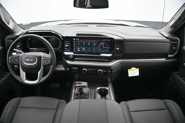 2026 GMC Sierra 1500 Crew Cab, Short Bed, SLT, 4WD