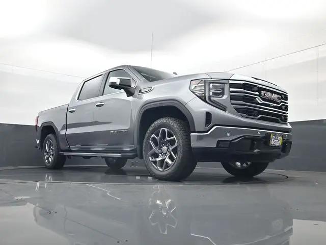 2026 GMC Sierra 1500 Crew Cab, Short Bed, SLT, 4WD