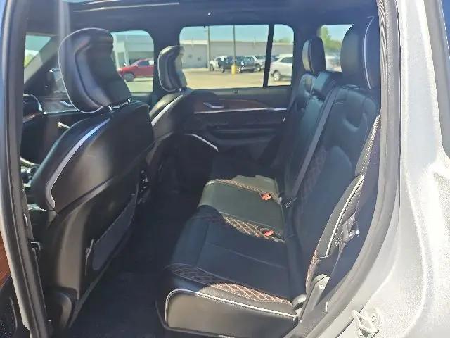 2023 Jeep Grand Cherokee Summit 4x4