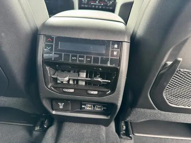 2026 Jeep Grand Cherokee L Altitude 4x4