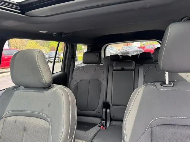 2026 Jeep Grand Cherokee L Altitude 4x4