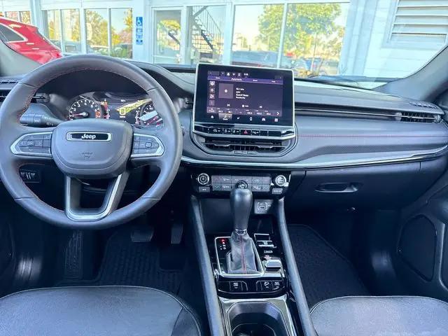 2025 Jeep Compass Trailhawk 4x4