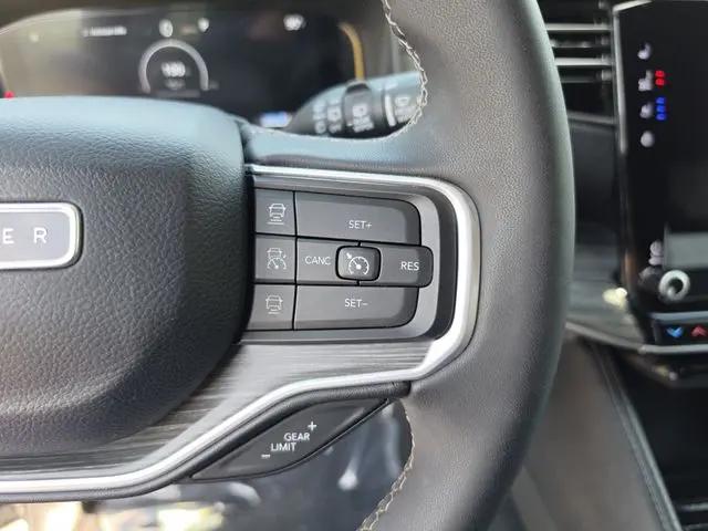 2024 Jeep Wagoneer Series II 4x2