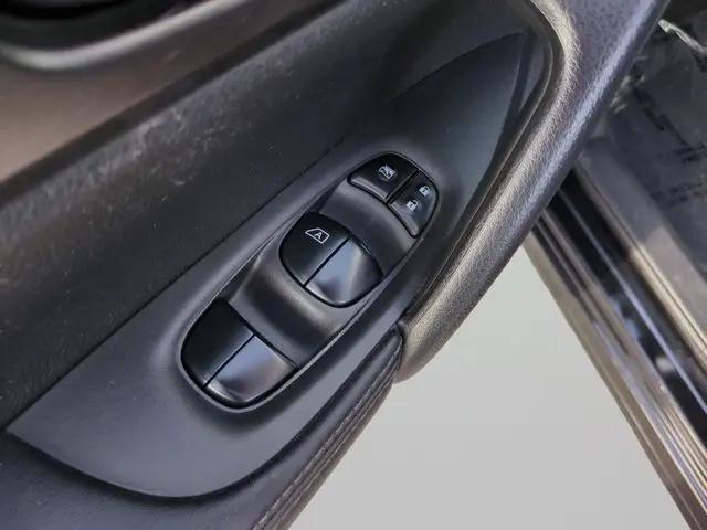 2021 Nissan Rogue Sport S FWD Xtronic CVT