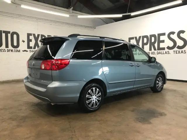 2006 Toyota Sienna LE