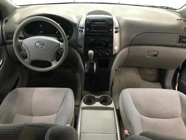 2006 Toyota Sienna LE