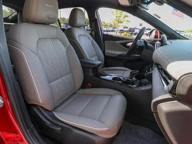 2024 Buick NV Avenir FWD