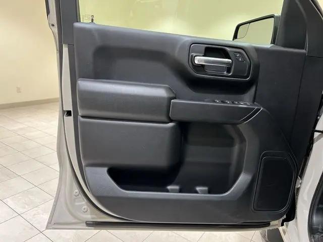 2026 Chevrolet Silverado 1500 2WD Crew Cab Short Bed Custom