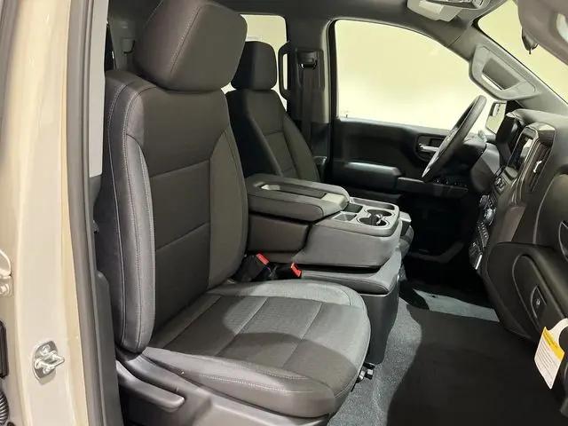 2026 Chevrolet Silverado 1500 2WD Crew Cab Short Bed Custom