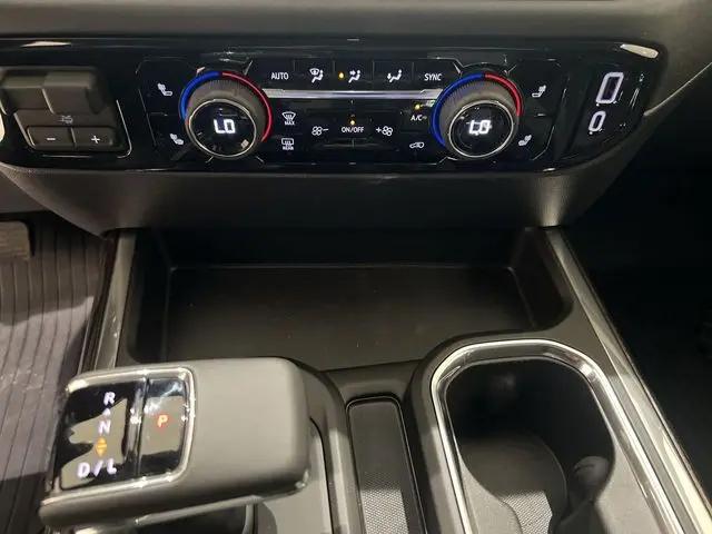 2026 Chevrolet Silverado 1500 4WD Crew Cab Short Bed LT Trail Boss