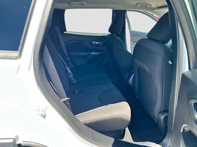 2021 Jeep Cherokee Latitude FWD
