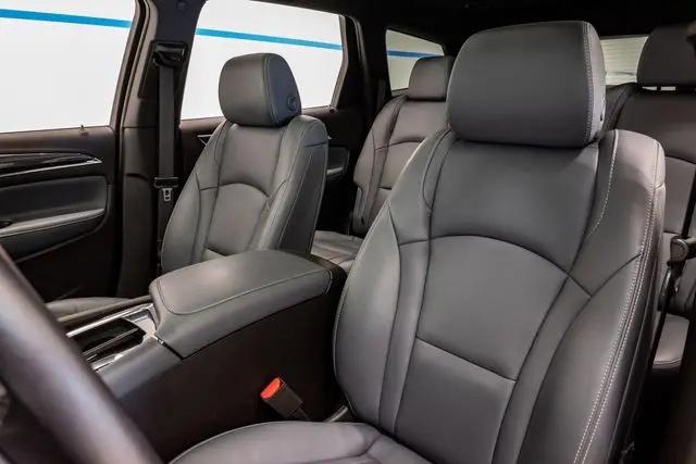 2023 Buick Enclave Essence AWD