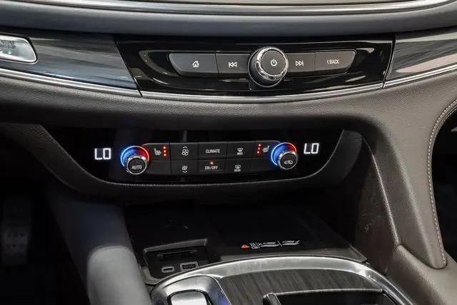 2023 Buick Enclave Essence AWD