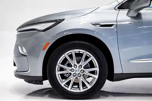 2023 Buick Enclave Essence AWD