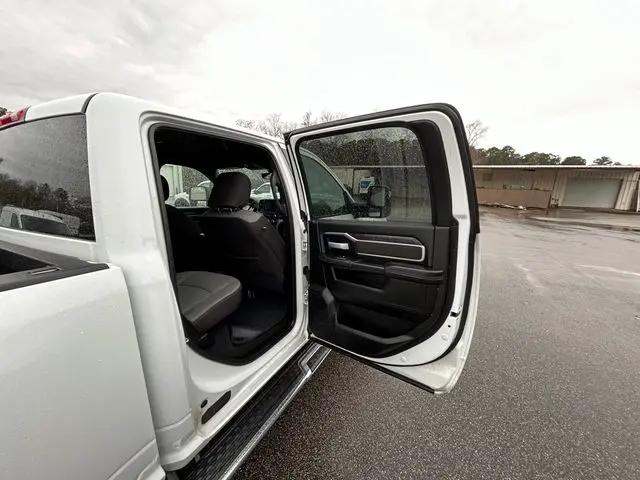 2024 Ram 3500 Big Horn Crew Cab 4x4 8' Box