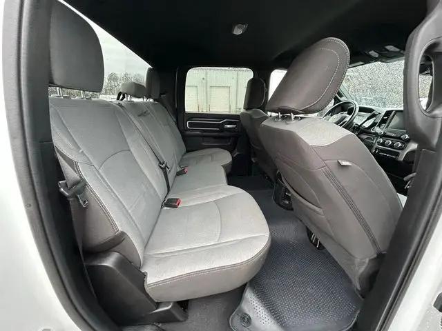 2024 Ram 3500 Big Horn Crew Cab 4x4 8' Box