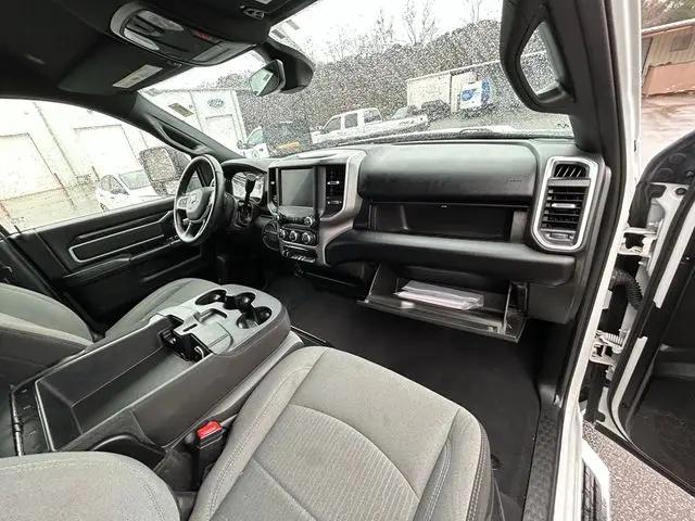2024 Ram 3500 Big Horn Crew Cab 4x4 8' Box