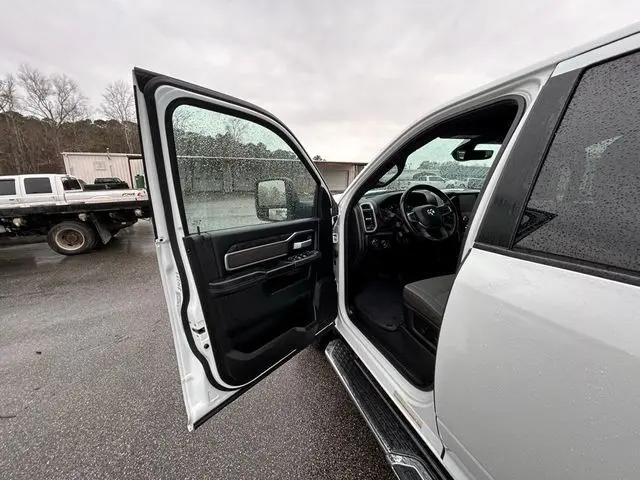 2024 Ram 3500 Big Horn Crew Cab 4x4 8' Box