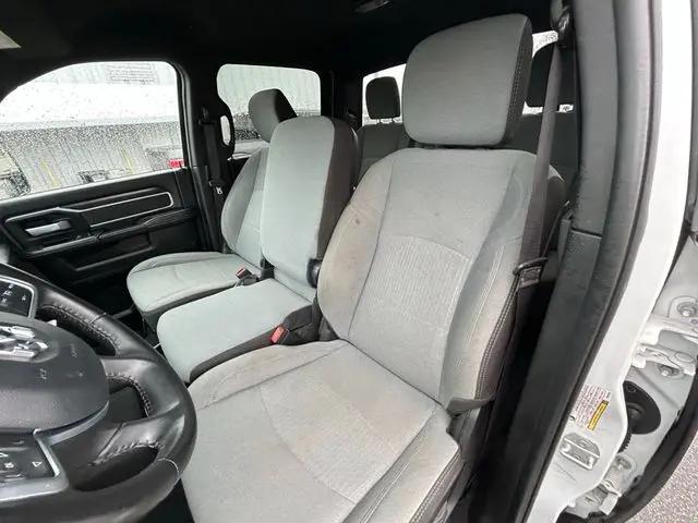 2024 Ram 3500 Big Horn Crew Cab 4x4 8' Box
