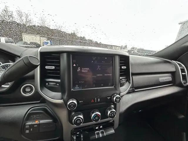 2024 Ram 3500 Big Horn Crew Cab 4x4 8' Box