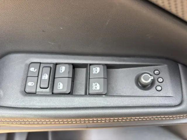 2026 Jeep Cherokee Overland 4x4