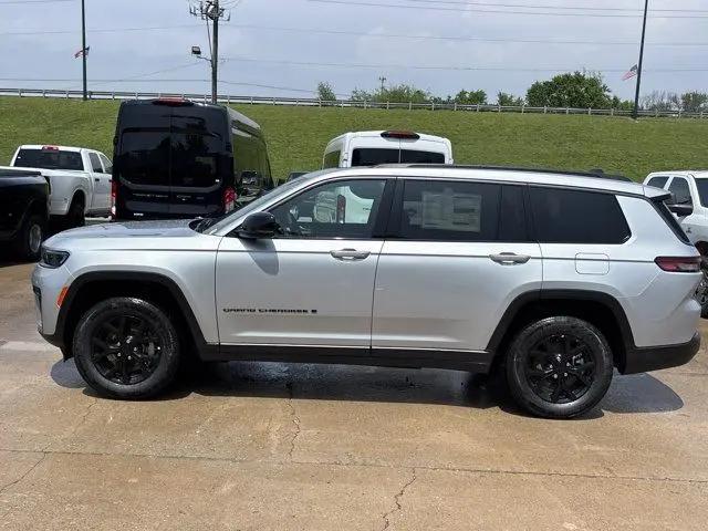 2026 Jeep Grand Cherokee L Altitude 4x4