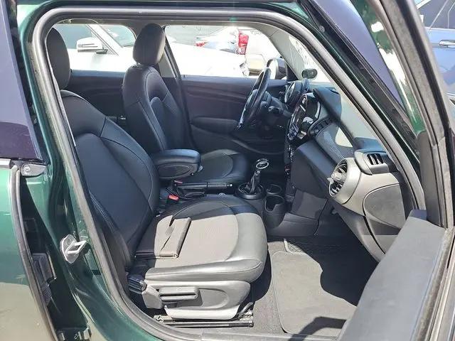 2017 MINI Hardtop Cooper