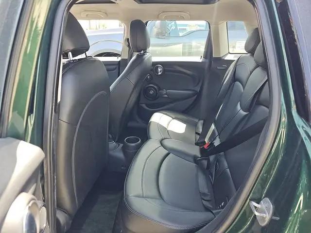 2017 MINI Hardtop Cooper