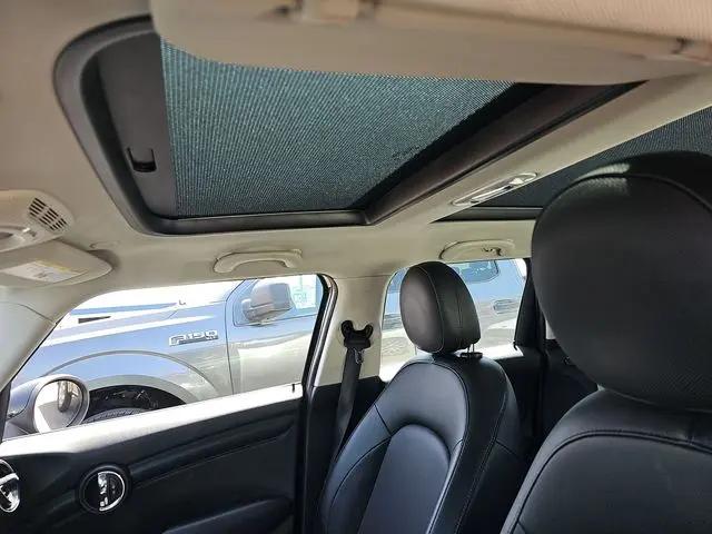 2017 MINI Hardtop Cooper