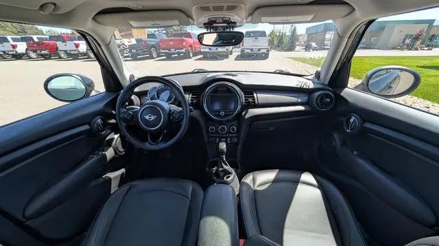 2017 MINI Hardtop Cooper