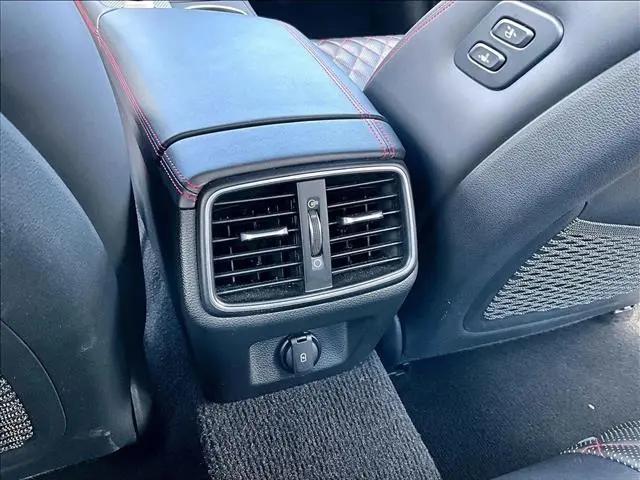 2022 Genesis G70 3.3T RWD