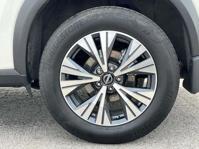 2023 Nissan Rogue SV FWD