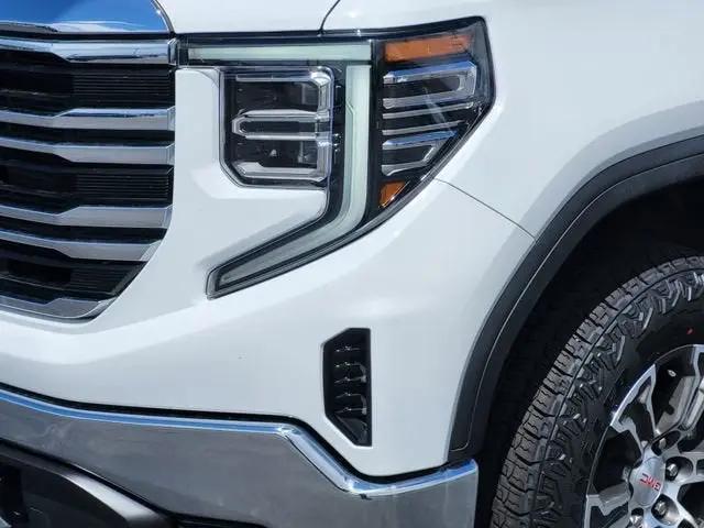 2026 GMC Sierra 1500 Crew Cab, Short Bed, SLT, 4WD