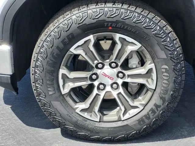 2026 GMC Sierra 1500 Crew Cab, Short Bed, SLT, 4WD