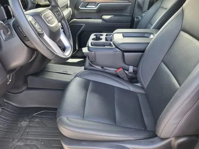 2026 GMC Sierra 1500 Crew Cab, Short Bed, SLT, 4WD
