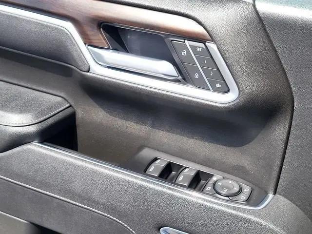 2026 GMC Sierra 1500 Crew Cab, Short Bed, SLT, 4WD