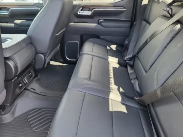 2026 GMC Sierra 1500 Crew Cab, Short Bed, SLT, 4WD