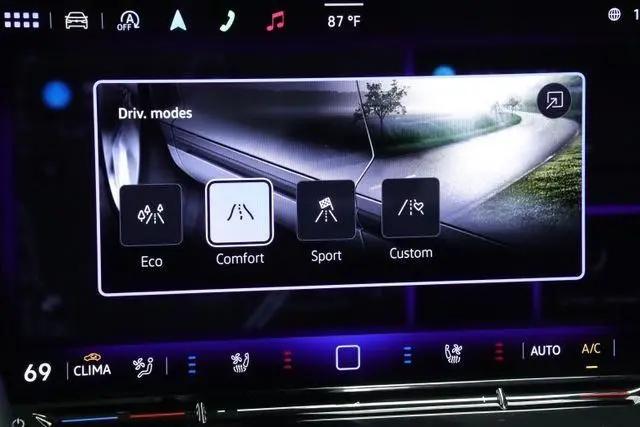 2025 Volkswagen Golf GTI 2.0T SE