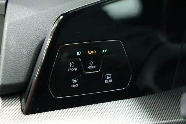 2025 Volkswagen Golf GTI 2.0T SE