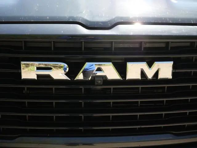 2026 Ram 1500 Laramie Crew Cab 4x4 5'7" Box